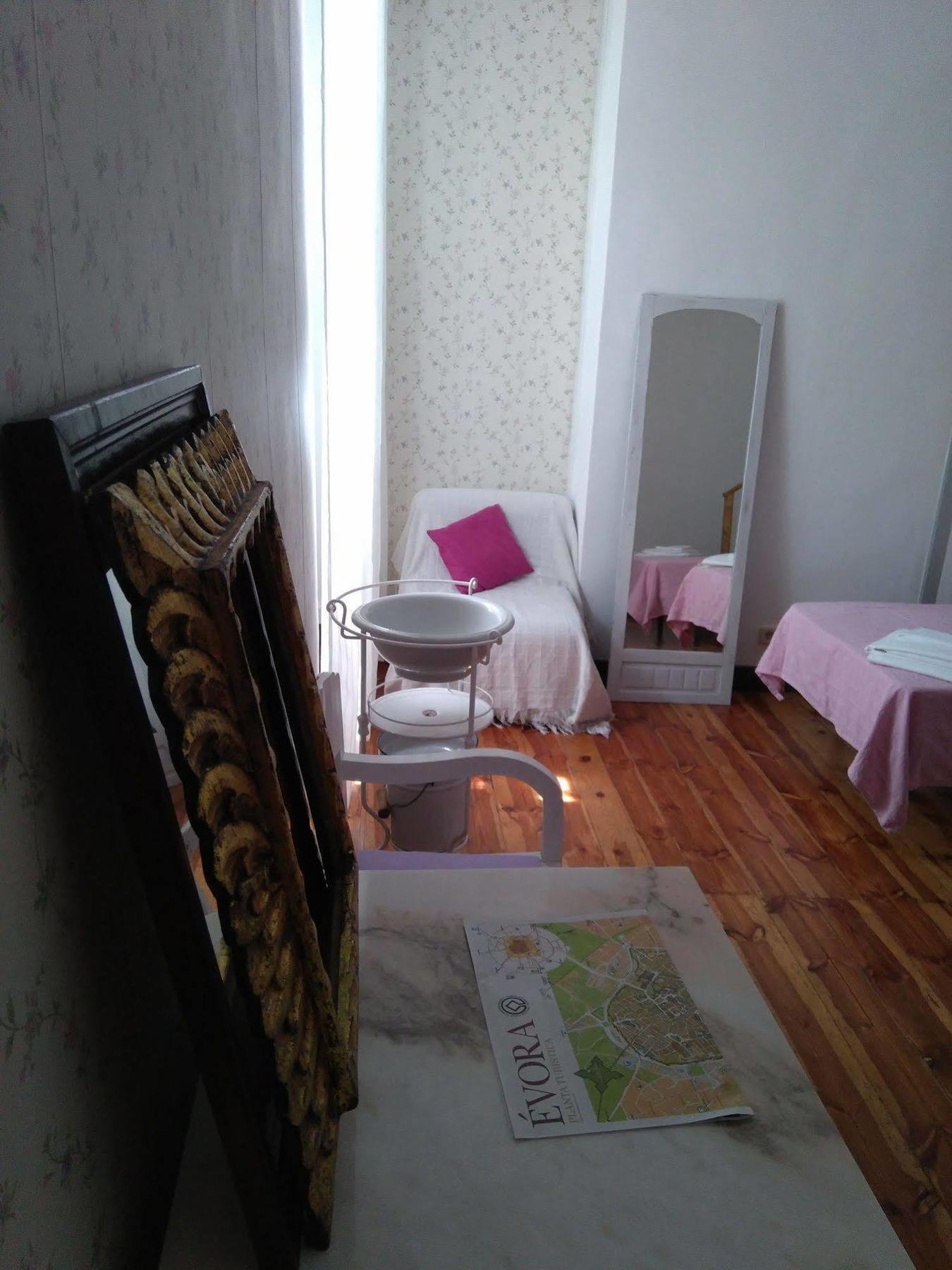 Hostel Raymundo Евора Екстер'єр фото