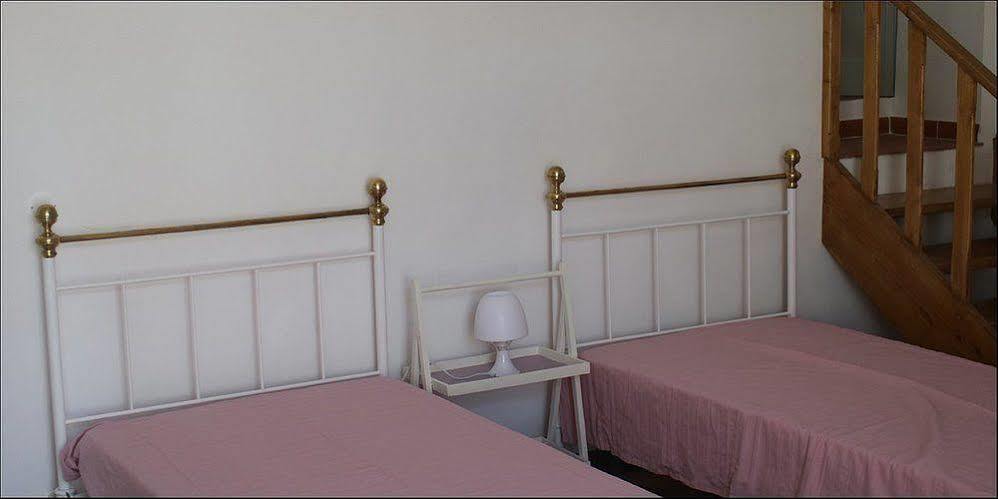 Hostel Raymundo Евора Екстер'єр фото