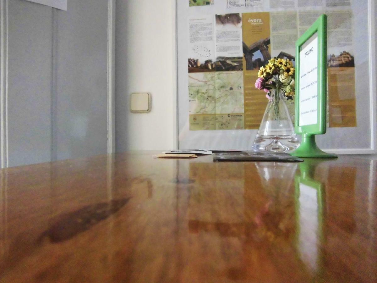 Hostel Raymundo Евора Екстер'єр фото